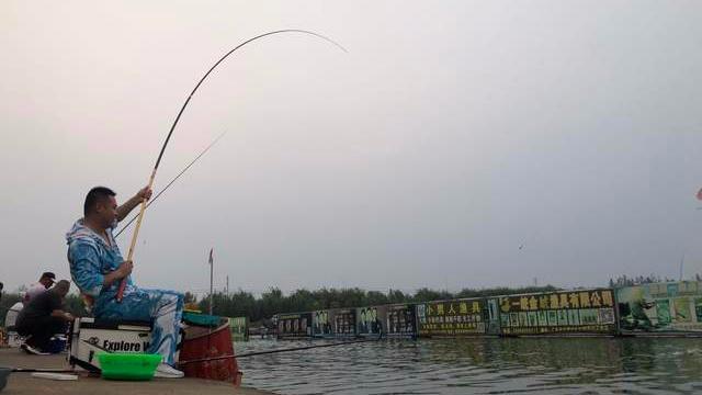 鱼竿贴牌和代工的区别,鱼竿贴牌和原厂的区别