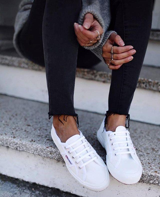 又好看又百搭的小白鞋,那些超好看的又百搭的小白鞋
