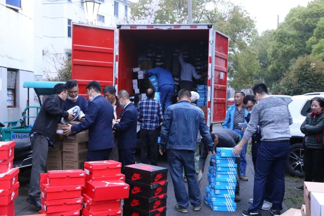 耐克彪马是假的吗,假耐克假彪马