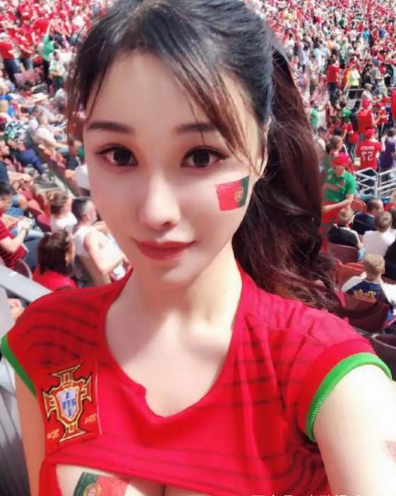 樊玲晒健身照片身材不输柳岩,樊玲健身照高清