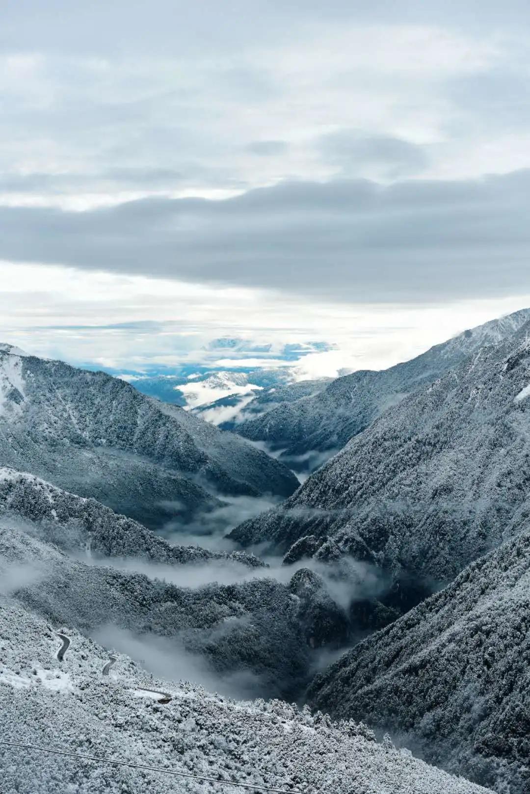 川西泡温泉看雪景,川西12月份最佳雪景泡温泉的地方