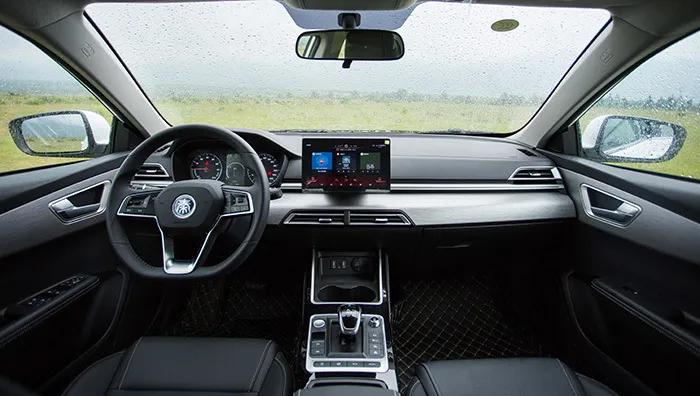 比亚迪秦ev出行版2022新款,比亚迪秦ev2020出行版有语音功能