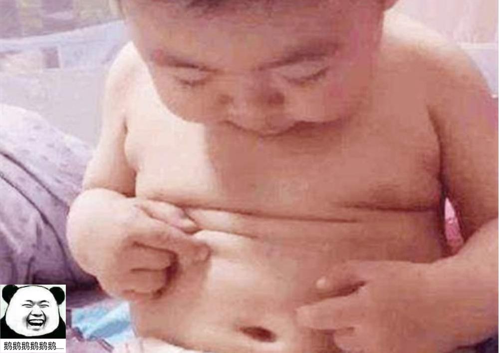 宝宝好奇扣屁股怎么办,宝宝好奇地抠肚脐