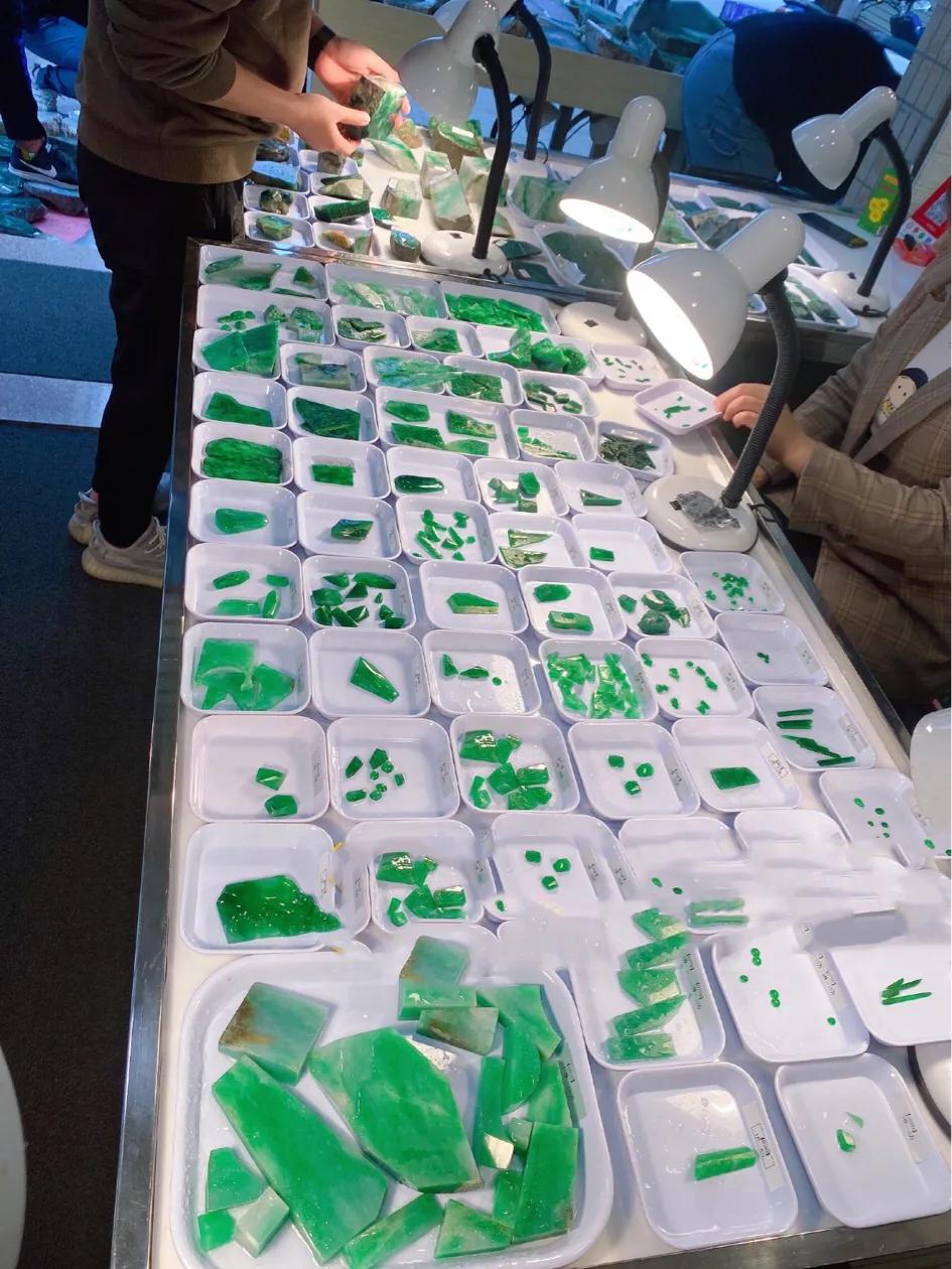 揭阳翡翠批发高档翡翠,揭阳翡翠市场主要卖啥