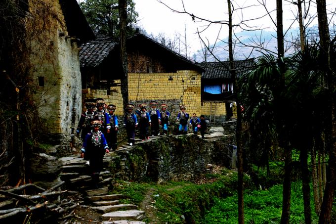 凤凰3天两晚旅游攻略,张家界凤凰三日游攻略