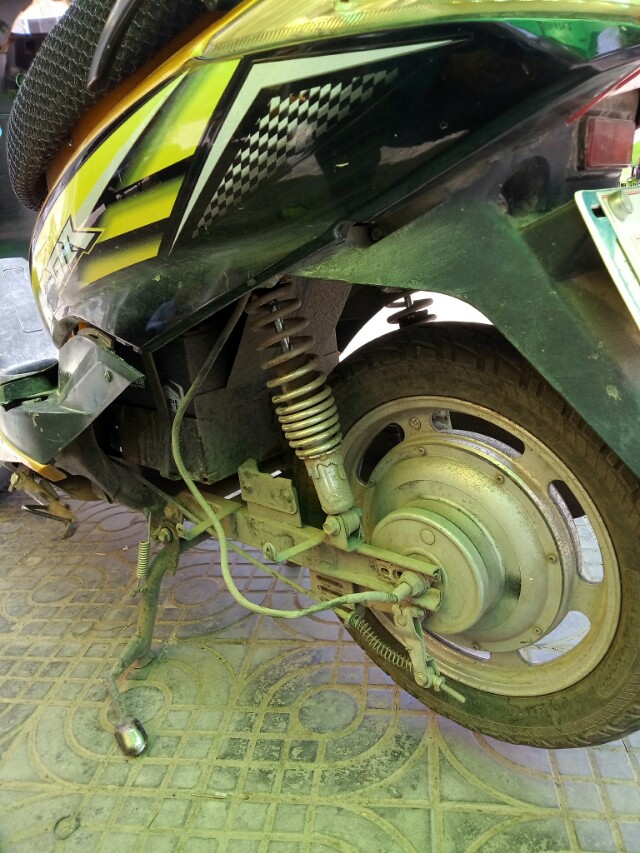 电动车前刹车拖刹解决方法,电动车刹车拉线紧怎么解决