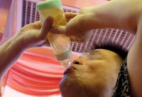 母乳太多了怎么办？“犒劳”丈夫合适吗？看看过来人的做法