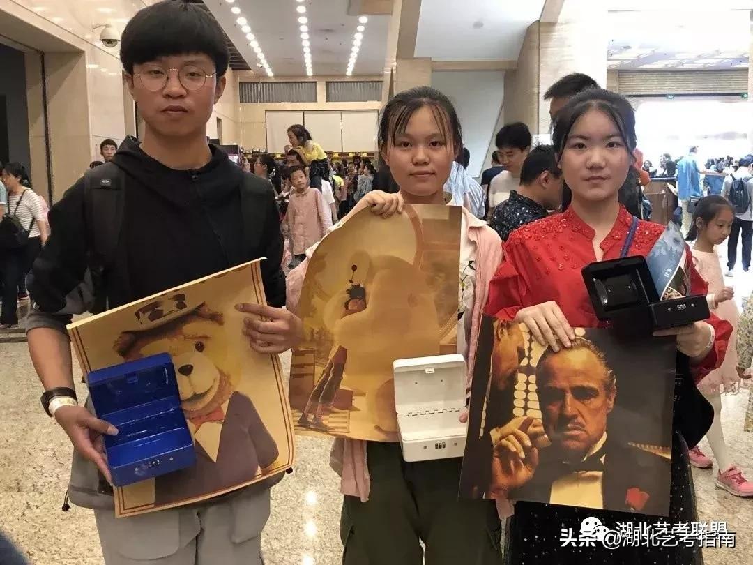 菲尼克斯传媒艺考2021年招生简章,菲尼克斯传媒学校怎么样