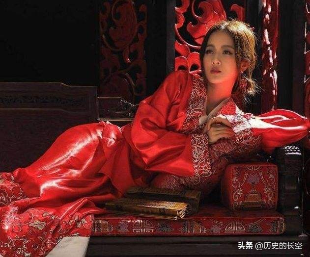 古代女人腰间为什么系红绳,古代红尘女子脚戴红绳是什么原因