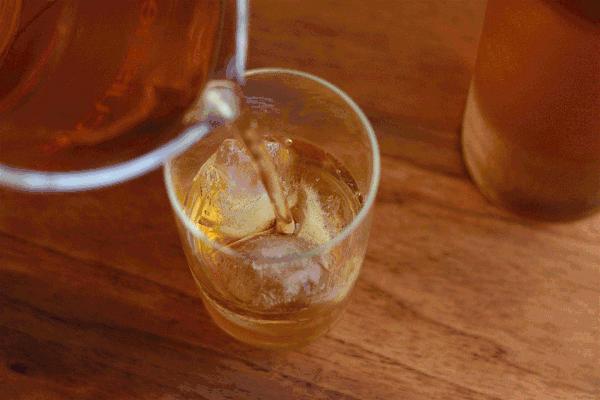 茶里冷泡茶怎么泡好喝,一杯冷泡茶清凉一整夏