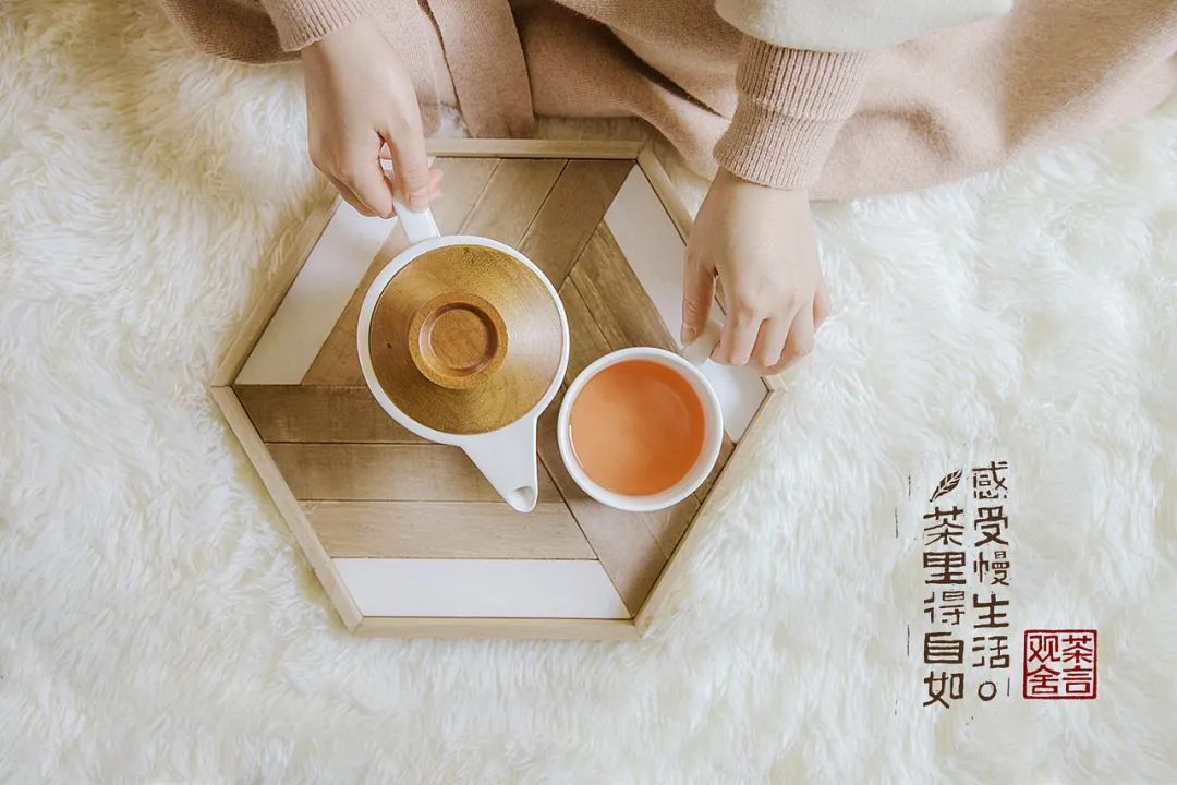 素雅的茶叶包装总能让人心旷,最有禅意的茶叶包装