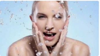 去角质控油爽肤水,去角质收毛孔爽肤水