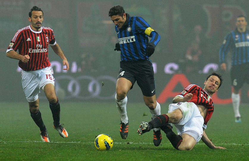 国际米兰球星萨内蒂图片,国米欧冠萨内蒂图文