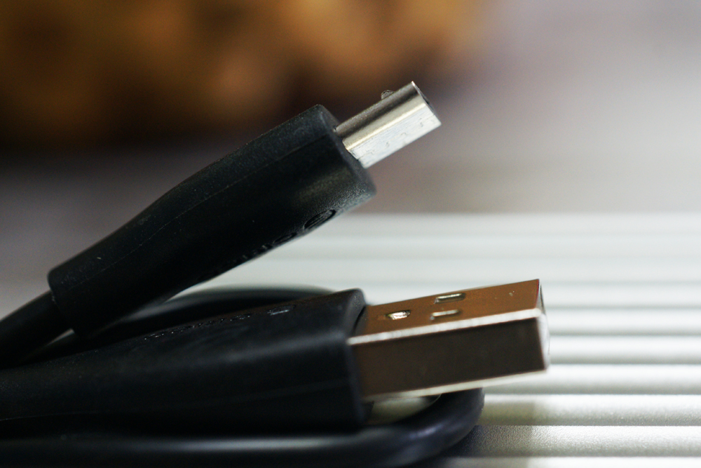 可以带上飞机的最大充电宝,长途旅行充电宝可以上飞机