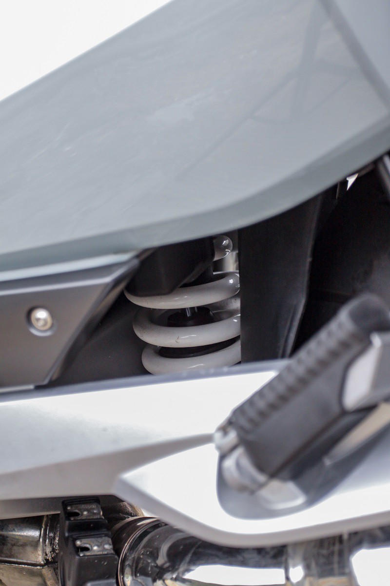 宝马r1200r深度测评,宝马警用摩托车r1200rt