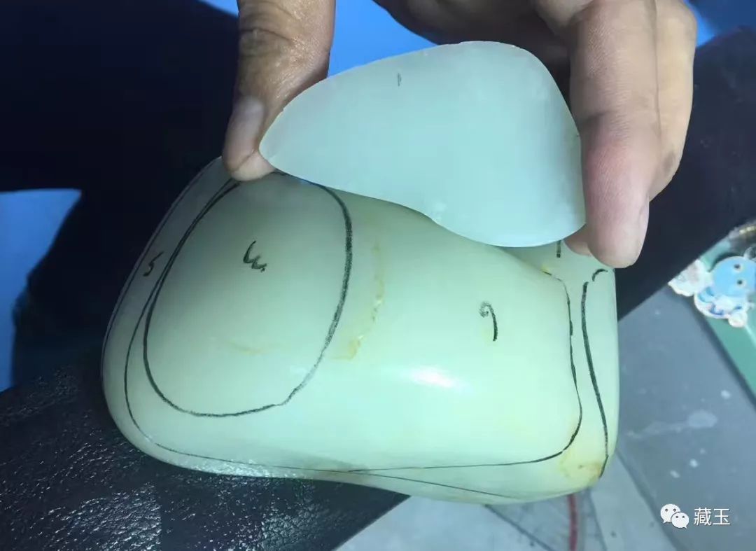 和田玉白度对比的方法,和田玉闪青怎么提白