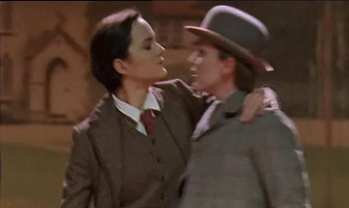 英国戏剧舞台上的女*爱性**恋：被遮盖的主体*欲情**与艰难的戏剧呈现