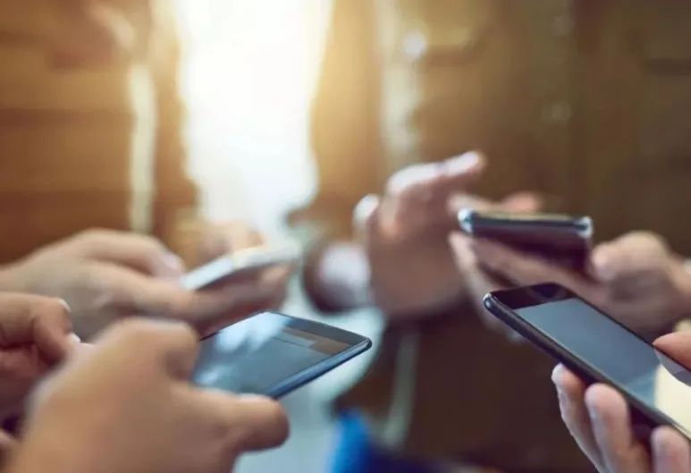 对朋友占有欲太强了怎么解决,对朋友有很强的占有欲是怎么回事