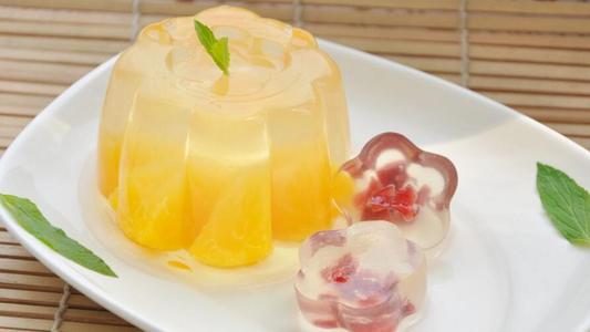 小时候经常吃的果冻竟然是道荤菜,带你吃东西和请你吃东西的区别