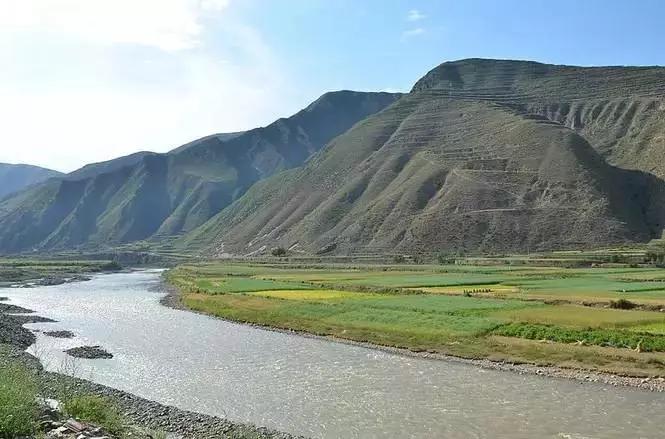 描写甘肃的爆火文章,一篇文章了解甘肃