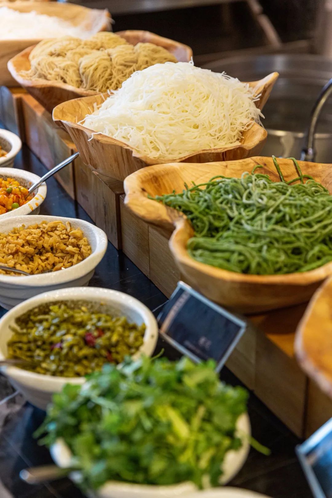 五一上海空中旋转餐厅自助餐,一家超有性价比的自助餐厅