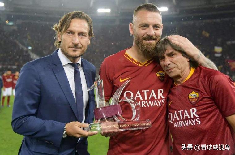 致我们珍贵的友谊,致我们十多年来的友谊