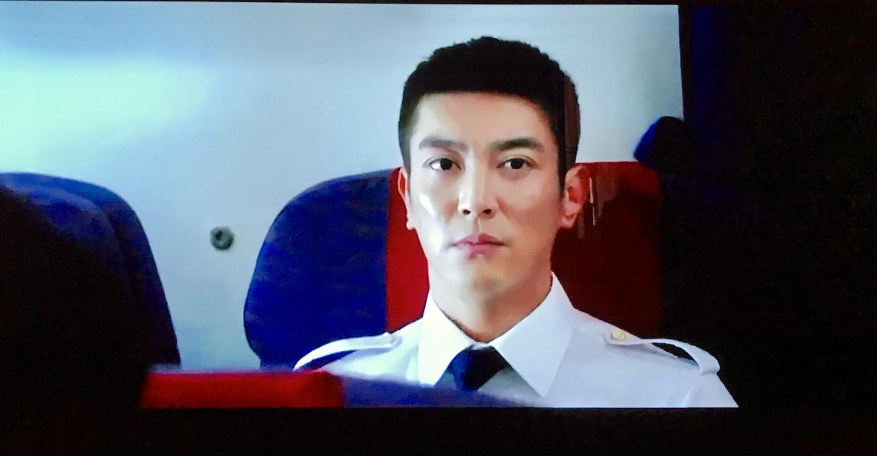 lg超薄oled电视评测,外观设计非常绚丽又亮眼