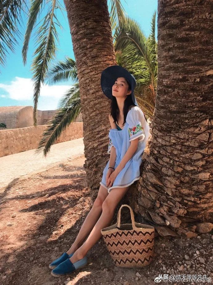 2018维密刘雯依旧气场,2018维密走秀完整视频刘雯