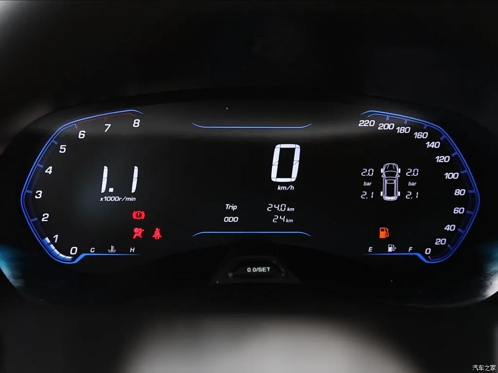 中控有圆表的车,五菱宏光s3五座版内饰啥样