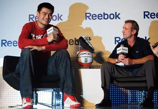 姚明拒绝的耐克天价合同,耐克给姚明的报价是多少