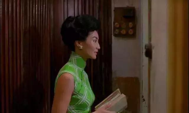 令人惊艳的旗袍服装,旗袍是中国女性的传统服装