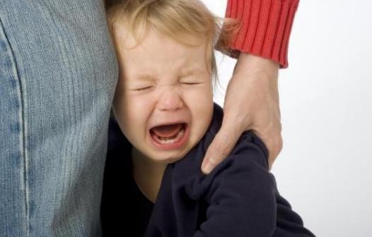 2岁孩子总爱发脾气如何正确引导,两岁宝宝爱发脾气怎么正确引导