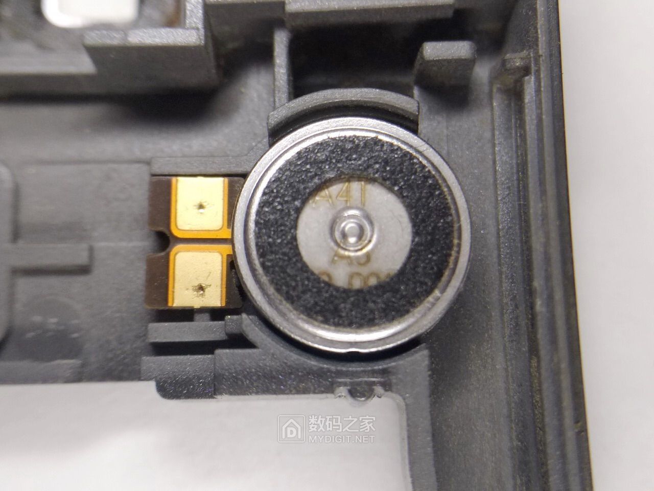 70余图拆解2008年款诺基亚全键盘旗舰E71,曾经的神机名不虚传