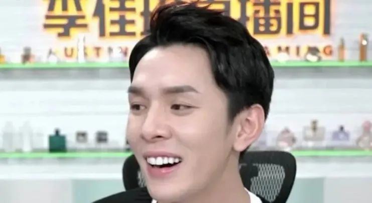 宋茜牙齿是烤瓷牙吗,宋茜做过烤瓷牙吗