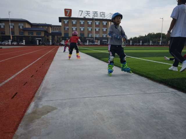 又快又好！来看移民区小学的速度与担当