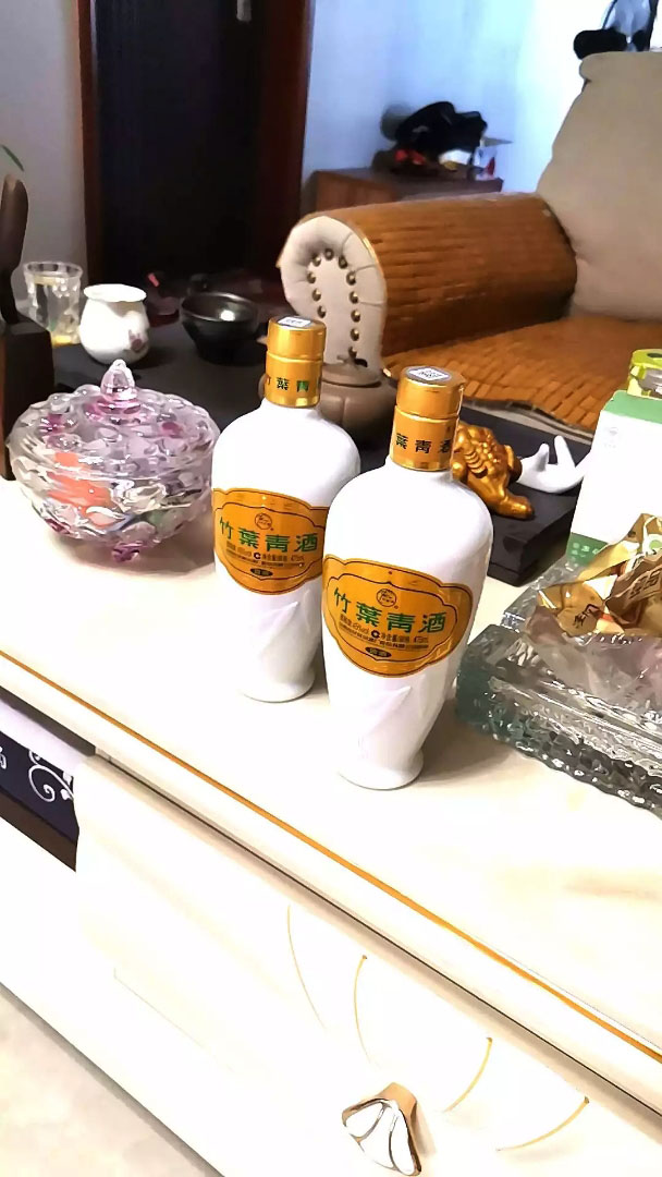 中国十大名酒竹叶青酒,竹叶青酒多少钱一瓶52度玻璃瓶