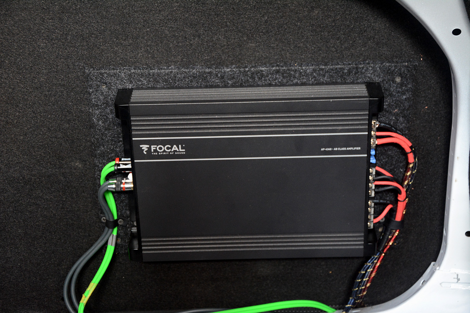 大众朗逸内饰升级低音炮音响,大众朗逸汽车低音炮