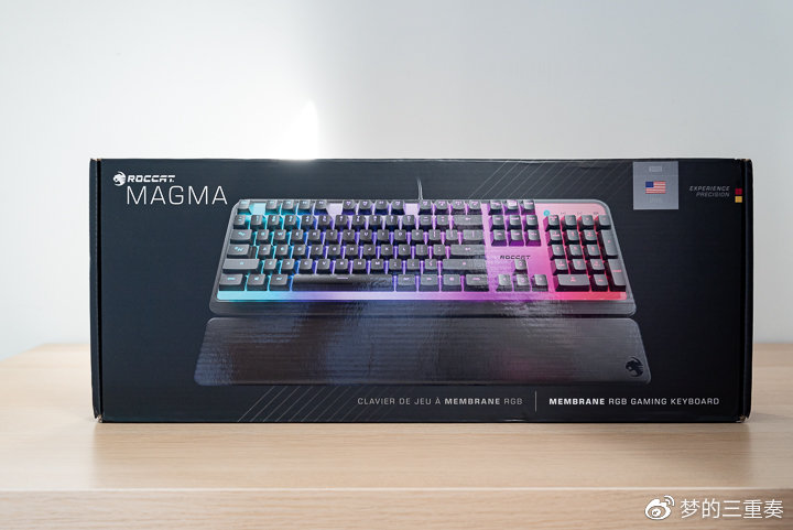 打游戏灯光炫酷的键盘,怎么才能有自己的炫酷桌面