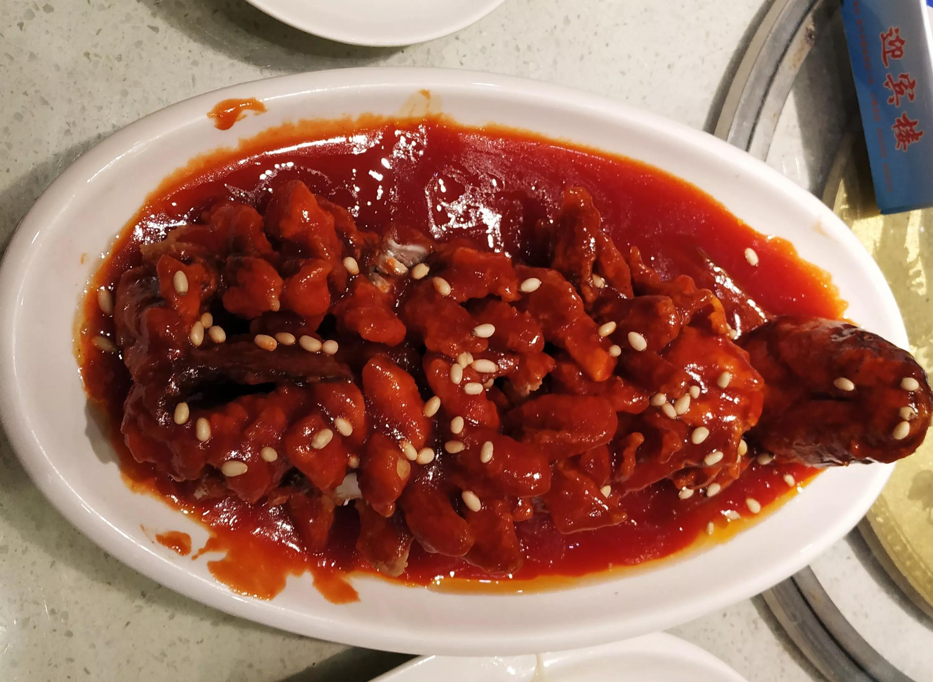 在银川的迎宾楼除了撩妹甩哥，还有100+般的饭醉场面出镜……