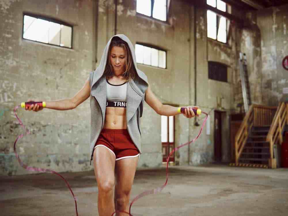 颜值完美，身材傲人，她让人感觉到青春“荷尔蒙”的味道