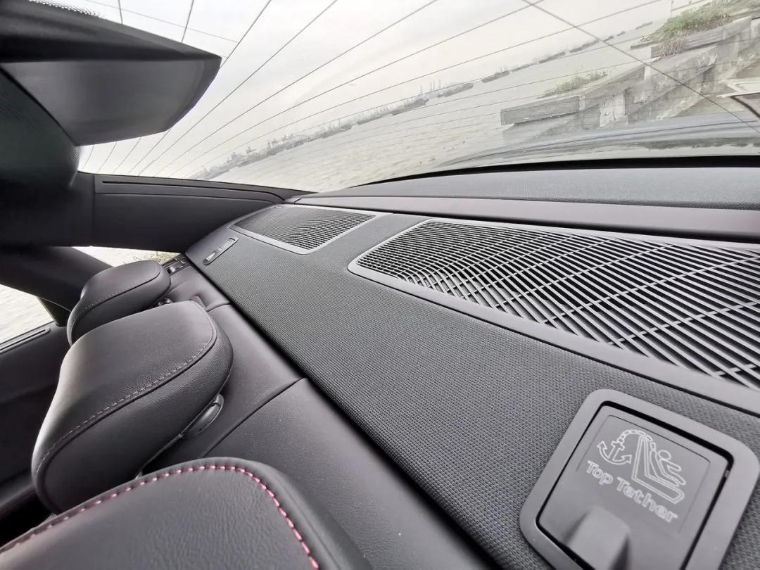 奥迪a4l原车带bo音响吗,奥迪a4l开着有高级感吗