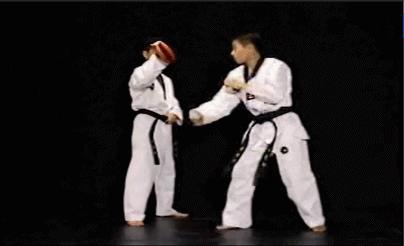 跆拳道实战真的厉害嘛,跆拳道实战过程中真的很厉害吗