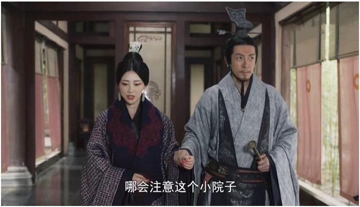 甩顶级富二代，爷爷是少将父亲是富豪，真实的朱珠比赵姬传奇多了