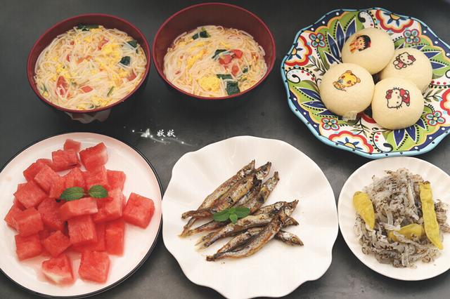 早2分钟搞定的营养早餐,早餐太省事了简单方便又有营养