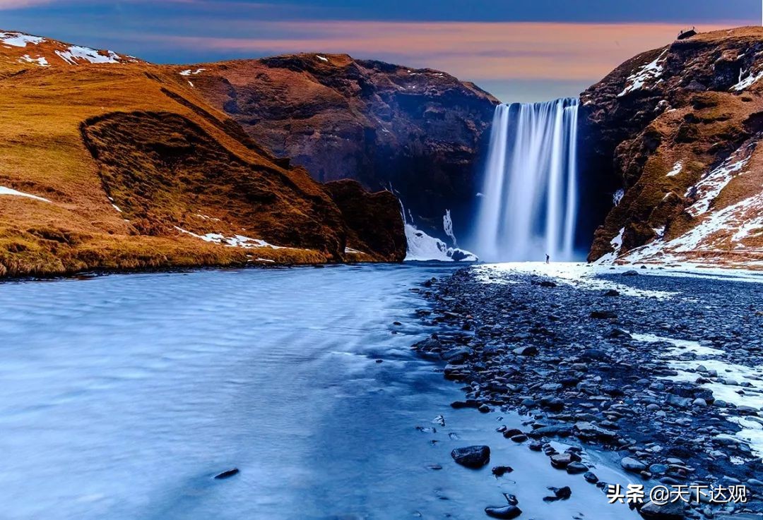 冰岛｜北大西洋中的一个岛国，人口约为34万，首都是雷克雅未克