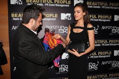 和侃爷恋情曝光！C罗前女友伊莲娜：从二线内衣模特到顶流收割机