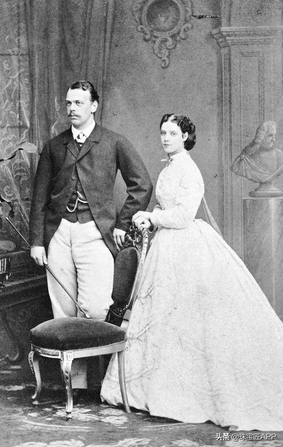 22岁丧子，英国王室觊觎她的珠宝，壕到闪瞎眼的俄国末代皇太后