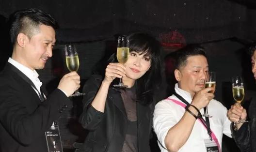 张曼玉多少片酬,张曼玉阮玲玉亏了多少钱