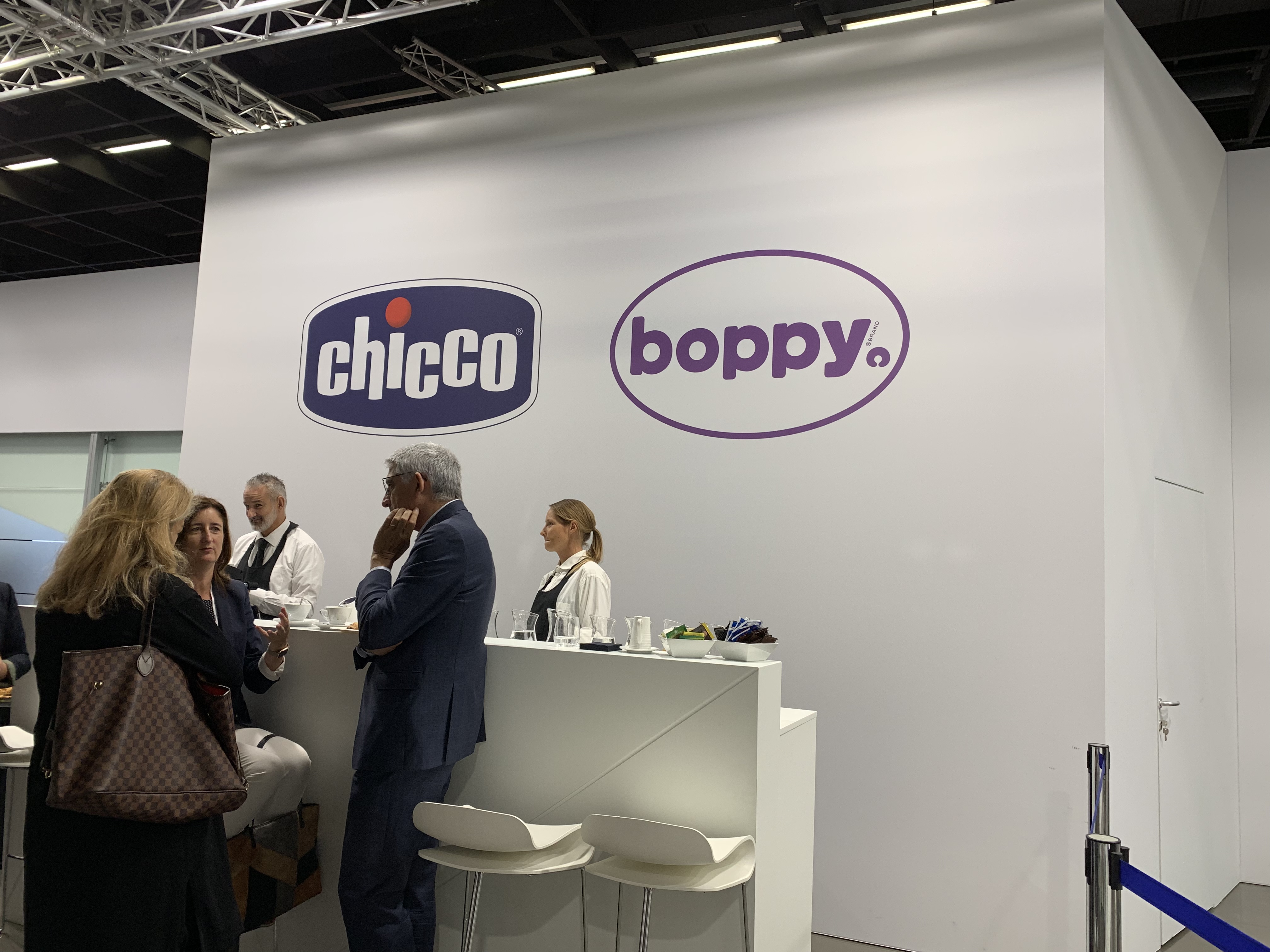 海外开银行账户需要什么条件,在国外开公司的利弊