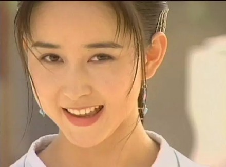 曾黎穿衣打扮图片大全,曾黎戴墨镜西装照片